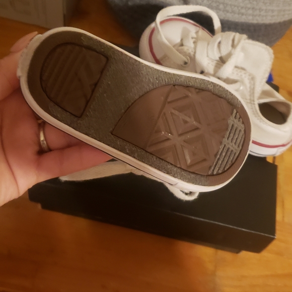 Converse - Picture 3 of 3